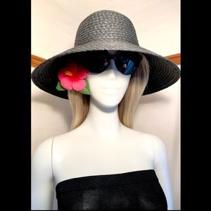 Hawaiian Plastic Clip